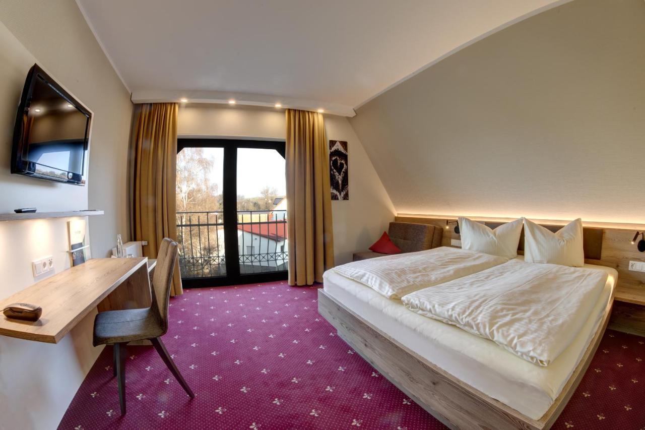 Hotel Zur Schmiede Алсфелд Екстериор снимка